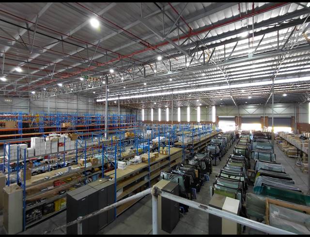 4,891M² WAREHOUSE TO LET IN POMONA